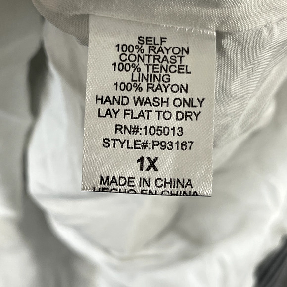 Savanna Jane Embroidered Tunic Top Women 1X Blue Floral Striped Boho Cottage NEW - Picture 11 of 16